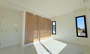 Casa 4 ambientes en Venta en Barrio Privado Rumencó Joven - A estrenar