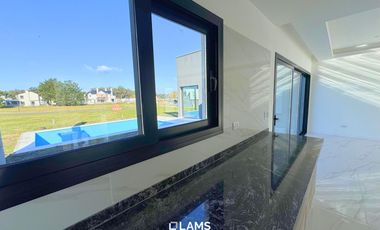 Casa 4 ambientes en Venta en Barrio Privado Rumencó Joven - A estrenar