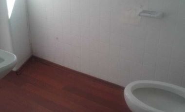 Hermoso local comercial ideal para oficina.