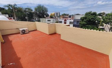 Casa en Venta en Jardines del Bosque Ideal para oficinas o consultorios
