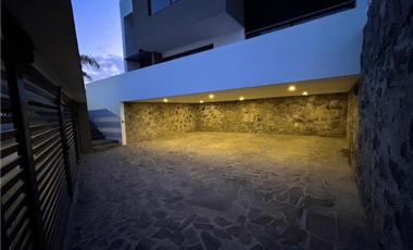 CASA EN VENTA LOMAS DE GRAN JARDIN