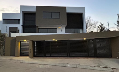 CASA EN VENTA LOMAS DE GRAN JARDIN