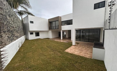 CASA EN VENTA LOMAS DE GRAN JARDIN