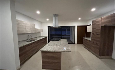 CASA EN VENTA LOMAS DE GRAN JARDIN