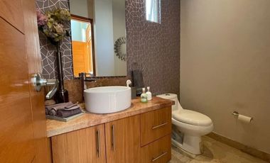 Olivar de los Padres, Casa en las villas Avenida Toluca