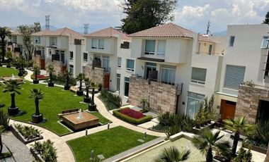 Olivar de los Padres, Casa en las villas Avenida Toluca