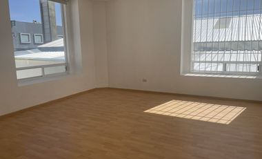 Renta oficinas céntricas. Juárez y Paseo Bravo