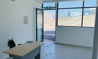 Bodega industrial en venta 700m2  cerca del Parque Industrial Querétaro GPS