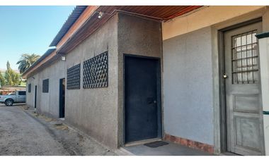 Venta Terreno 2200 m2 con Locales y Oficinas en Los Andes