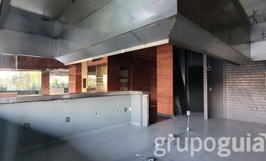 LOCAL EN RENTA EN LOMAS DE CHAMIZAL!!