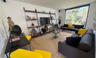 Venta de Moderna Casa en La Calera