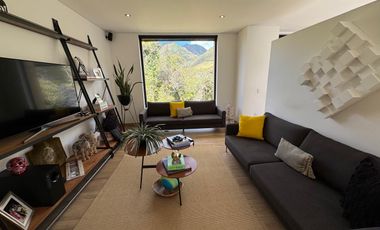 Venta de Moderna Casa en La Calera