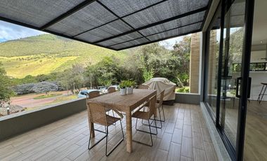 Venta de Moderna Casa en La Calera