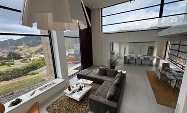 Alquiler de Casa de Lujo Amoblada en La Calera, Cundinamarca