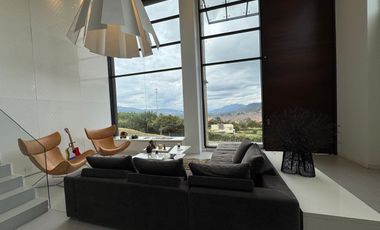Alquiler de Casa de Lujo Amoblada en La Calera, Cundinamarca