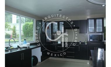 Casa en renta con amplios espacios