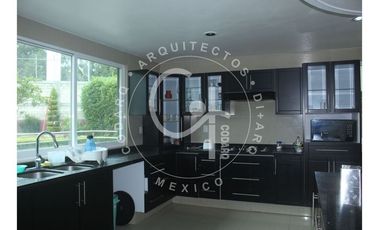 Casa en renta con amplios espacios