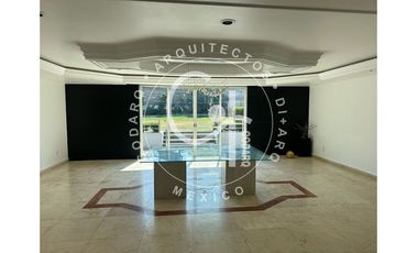 Casa en renta con amplios espacios