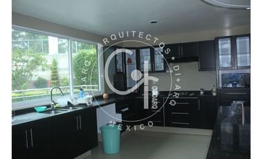 Casa en renta con amplios espacios