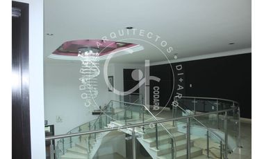 Casa en renta con amplios espacios