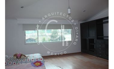 Casa en renta con amplios espacios