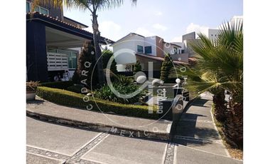 Casa en renta con amplios espacios