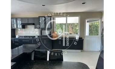 Casa en renta con amplios espacios