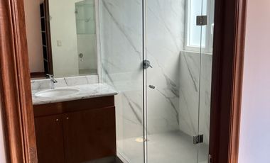 RENTA EXCLUSIVO DEPARTAMENTO LOMAS COUNTRY