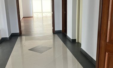 RENTA EXCLUSIVO DEPARTAMENTO LOMAS COUNTRY