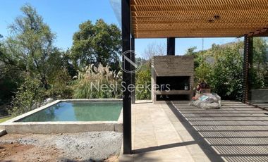 Moderna Casa  en condominio