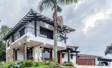Casa en Envigado la Catedral en Arriendo