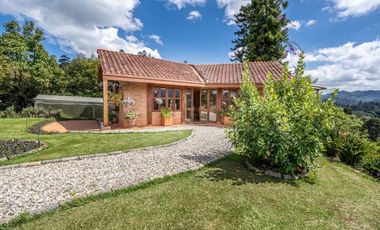 Casa para la Venta en el Retiro la Fe