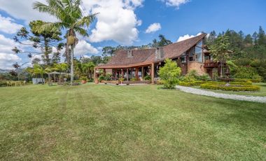 Casa para la Venta en el Retiro la Fe