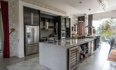 Casa Moderna Tipo Loft en El Retiro para Arriendo