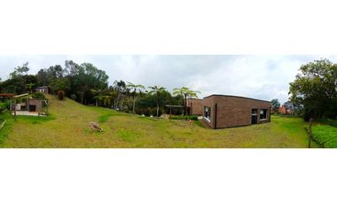 Se Vende Casa Campestre en Envigado Altos Del Escobero