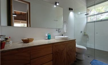 Se Vende Casa Campestre en Envigado Altos Del Escobero