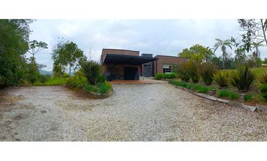 Se Vende Casa Campestre en Envigado Altos Del Escobero