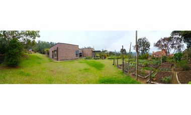 Se Vende Casa Campestre en Envigado Altos Del Escobero