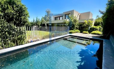 ESPECTACULAR CASA CONDOMINIO CONSOLIDADO CON SEGURIDAD 24/7