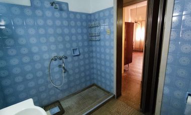 Casa en Moldes al 200, Llavallol