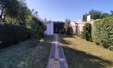 Casa en Moldes al 200, Llavallol