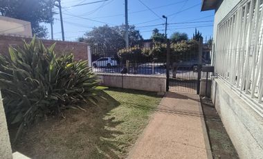 Casa en Moldes al 200, Llavallol