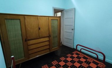 Casa en Moldes al 200, Llavallol
