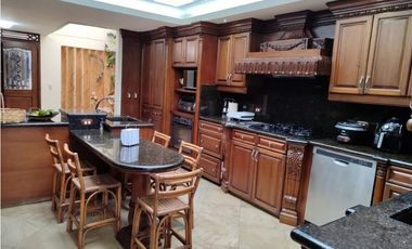 Casa en el Poblado sector el Campestre en Venta