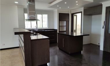 Casa en Venta en el Poblado La Calera