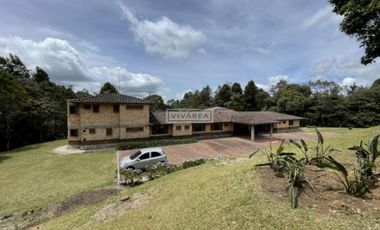 Se Vende casa campestre remodelada en Envigado Escobero