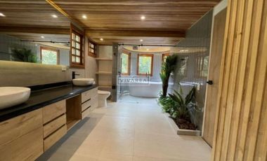 Se Vende casa campestre remodelada en Envigado Escobero