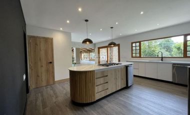 Se Vende casa campestre remodelada en Envigado Escobero
