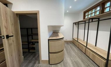 Se Vende casa campestre remodelada en Envigado Escobero