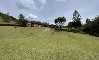 Se Vende casa campestre remodelada en Envigado Escobero